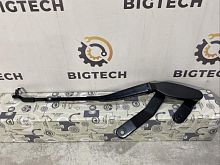 Поводок стеклоочистителя правый BMTSR Mercedes Benz A2128200944