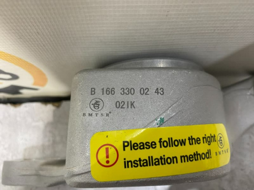 Сайлентблок переднего правого рычага BMTSR Mercedes Benz A1663300243 фото 9