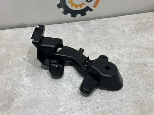 Кронштейн заднего бампера левый нижний Mercedes Benz C-Class W205 A2058851914 фото 3 Кронштейн заднего бампера левый нижний Mercedes Benz C-Class W205 A2058851914 фото 3